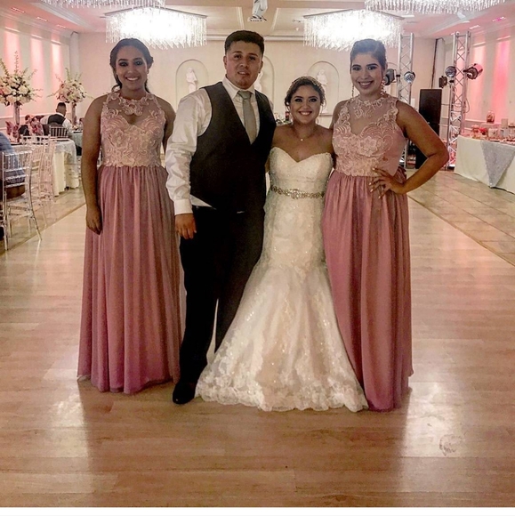 Gown - Picture 5 of 6